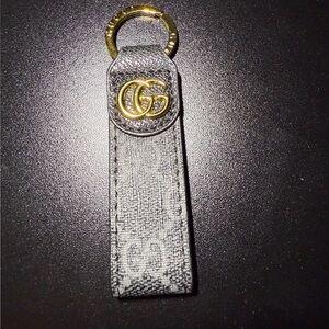 GWP/Novelty - Gucci Silver and Gold Key Holder